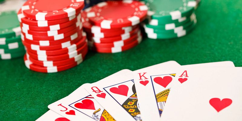 Hướng dẫn cách chơi poker chi tiết và chính xác nhất 2024